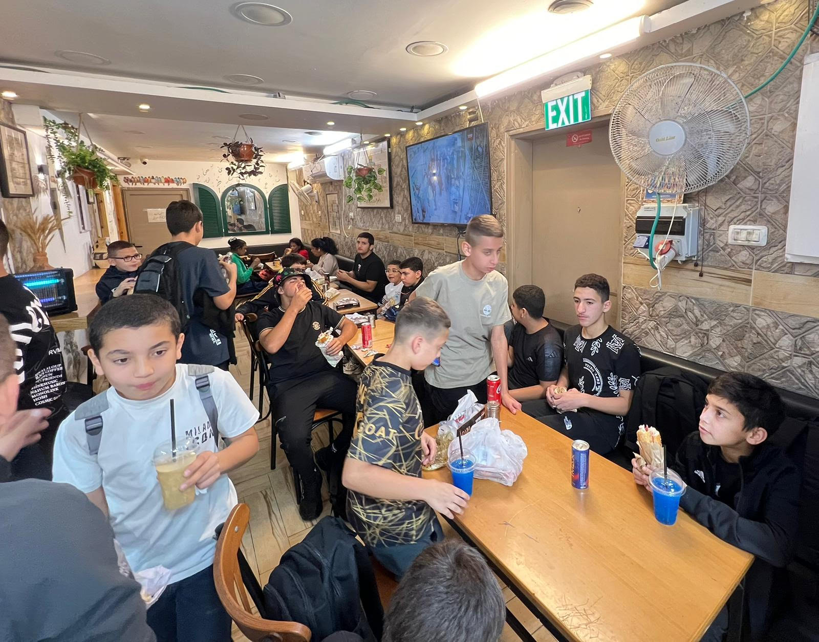 طلاب وطالبات دار القران الكريم - فرقان جلحولية في رحلة الى المسجد الاقصى المبارك